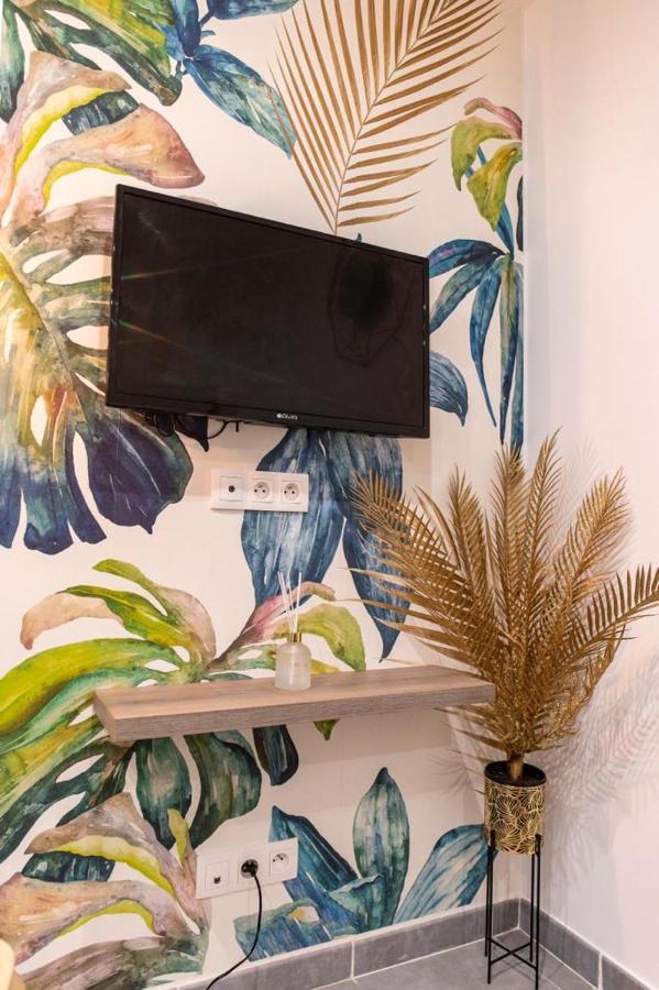 Studio Cosy Au Coeur De L'Ecusson - Arenes A 2 Min Nîmes Exterior foto